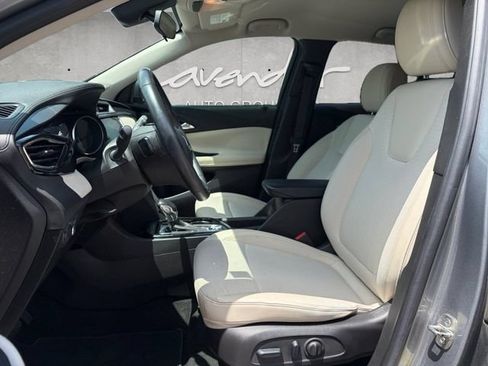 Used 2023 Buick Encore GX Preferred w/ Cold Weather Comfort Package FWD image 19