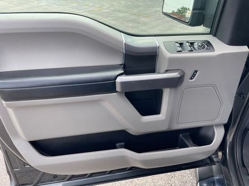 Used 2020 Ford F150 XLT w/ Equipment Group 302A Luxury AWD/4WD image 9