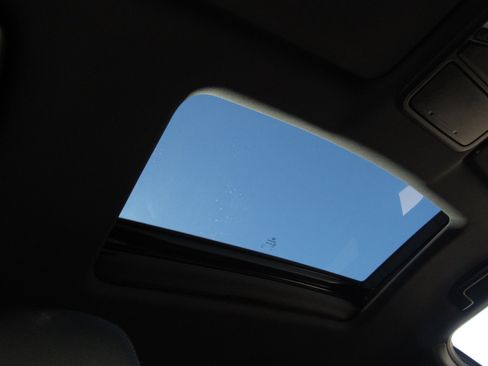 Certified 2017 Honda Ridgeline Black Edition image 9