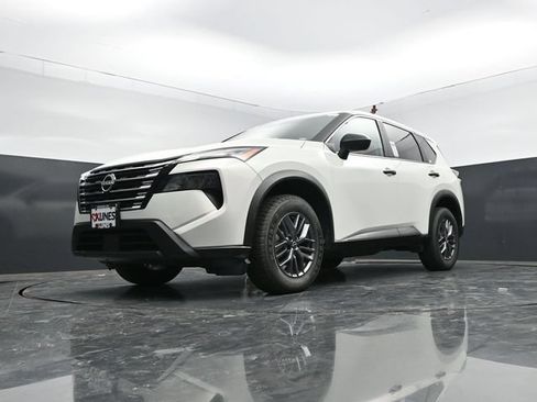 Used 2024 Nissan Rogue S AWD/4WD image 53