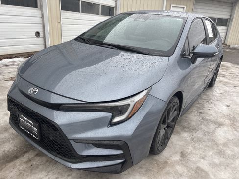 Used 2023 Toyota Corolla SE image 11