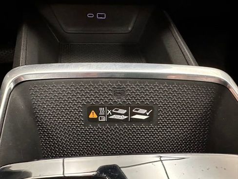 Used 2025 Chevrolet Equinox LT w/ Convenience Package II image 9