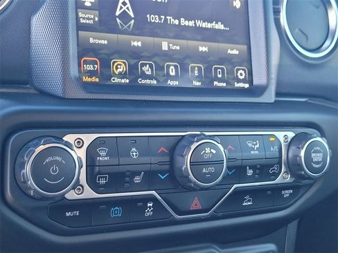 Used 2022 Jeep Wrangler Unlimited Sahara w/ Cold Weather Group image 22