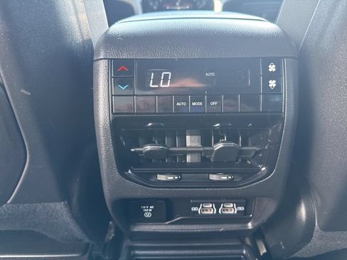 Used 2023 Jeep Grand Cherokee L Laredo AWD/4WD image 24