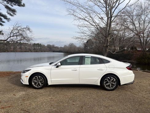 Used 2021 Hyundai Sonata SEL w/ Winter Weather Package image 10