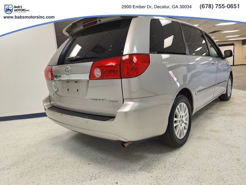 Used 2007 Toyota Sienna FWD image 11