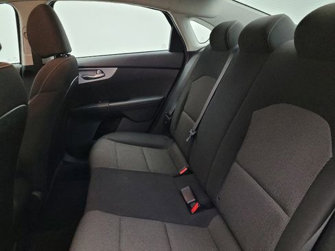 Used 2022 Kia Forte LXS image 18