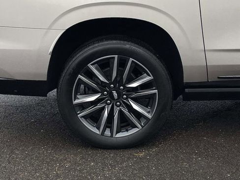 Used 2021 Cadillac Escalade ESV Sport Platinum image 9