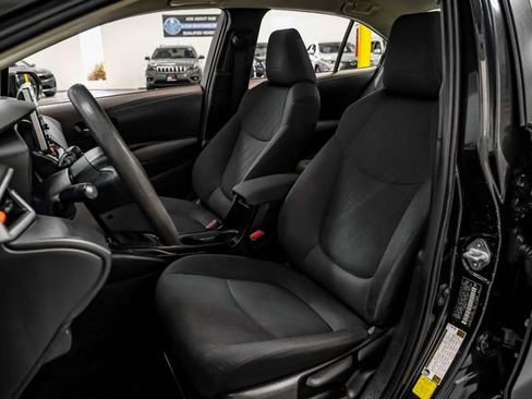 Used 2020 Toyota Corolla LE image 28