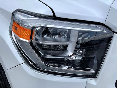 Used 2021 Toyota Tundra Platinum AWD/4WD image 27