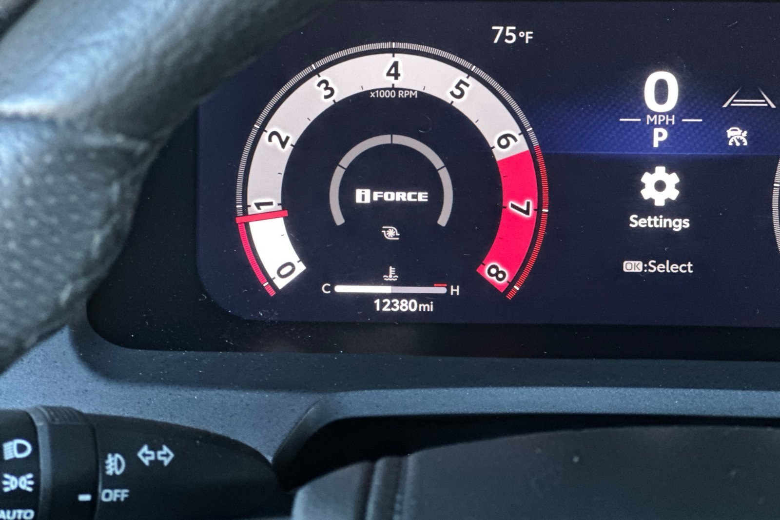Certified 2025 Toyota Tacoma TRD Off-Road AWD/4WD image 23