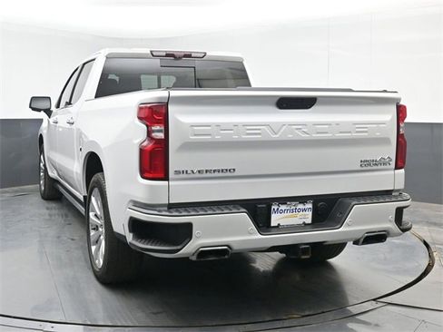 Used 2021 Chevrolet Silverado 1500 High Country w/ Technology Package image 18