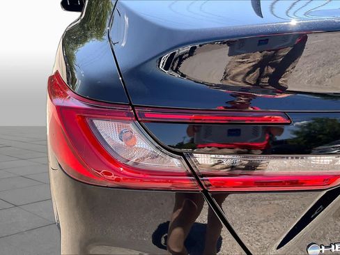 Used 2026 Toyota Camry LE FWD image 28