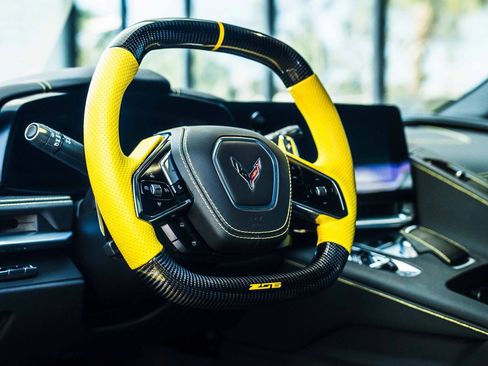 Used 2025 Chevrolet Corvette Z06 RWD image 40