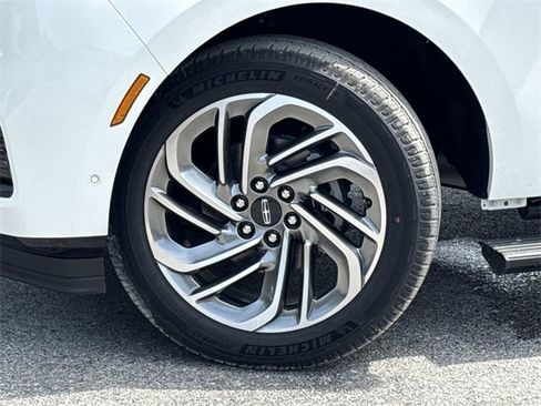 New 2025 Lincoln Navigator Reserve image 41