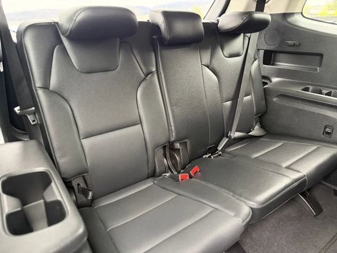 Used 2024 Kia Telluride EX AWD/4WD image 19