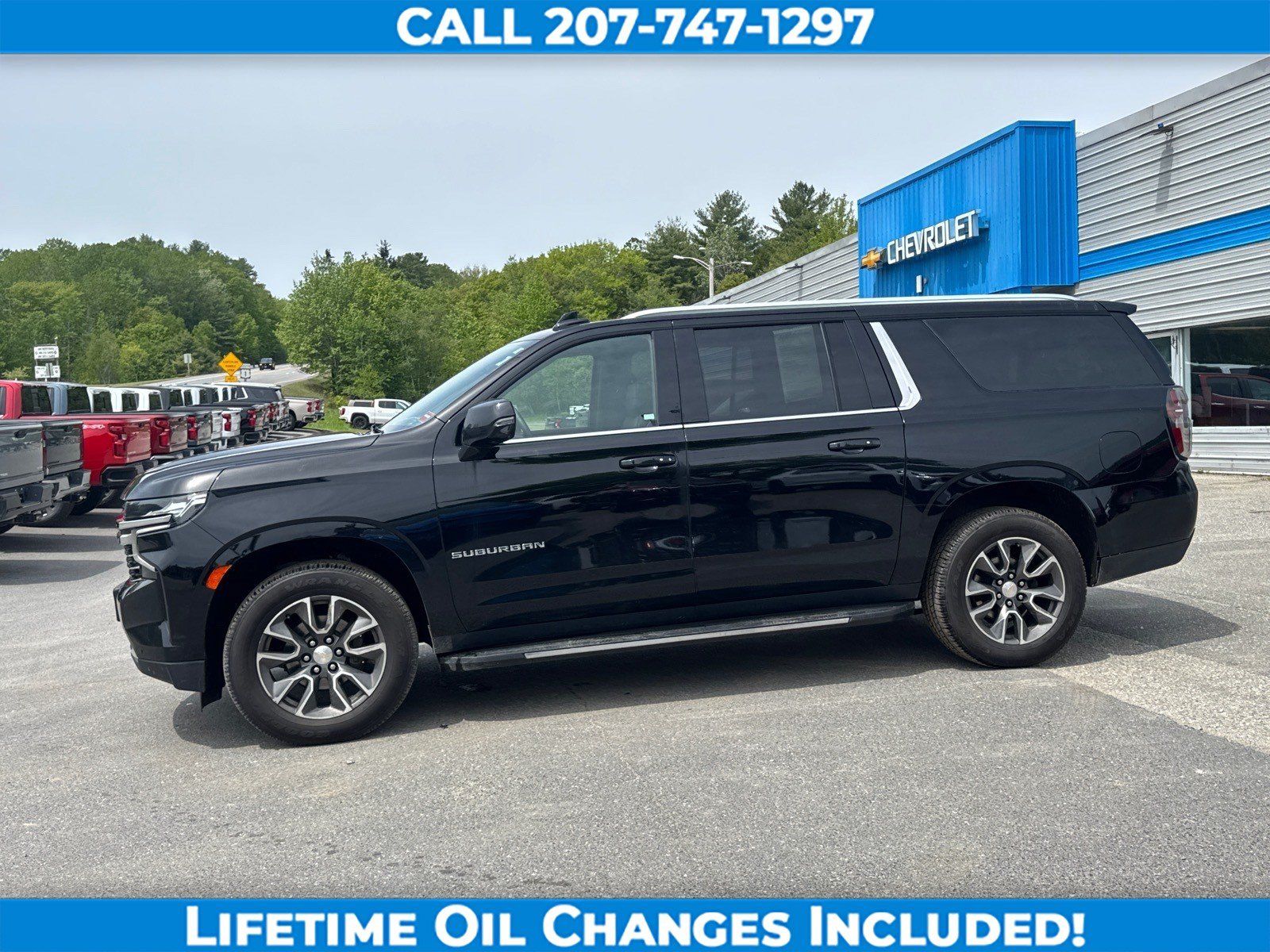 Used 2021 Chevrolet Suburban LT w/ LT Signature Package AWD/4WD image 8