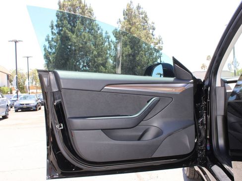 Used 2022 Tesla Model 3 Long Range AWD/4WD image 7