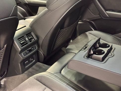 Used 2022 Audi SQ5 Premium image 21