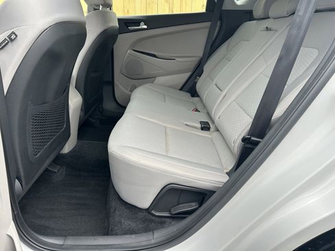 Used 2019 Hyundai Tucson SE image 12