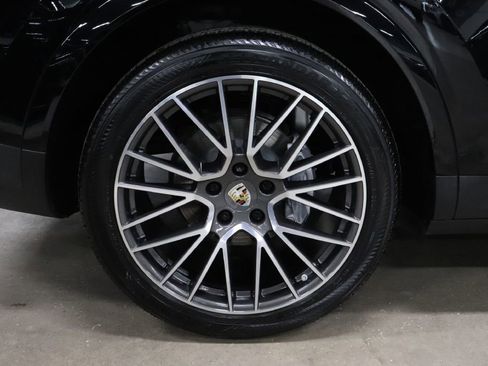 Used 2021 Porsche Cayenne image 39