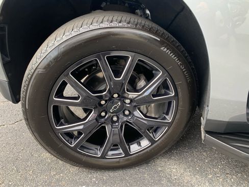 Used 2025 Chevrolet Tahoe RST image 9