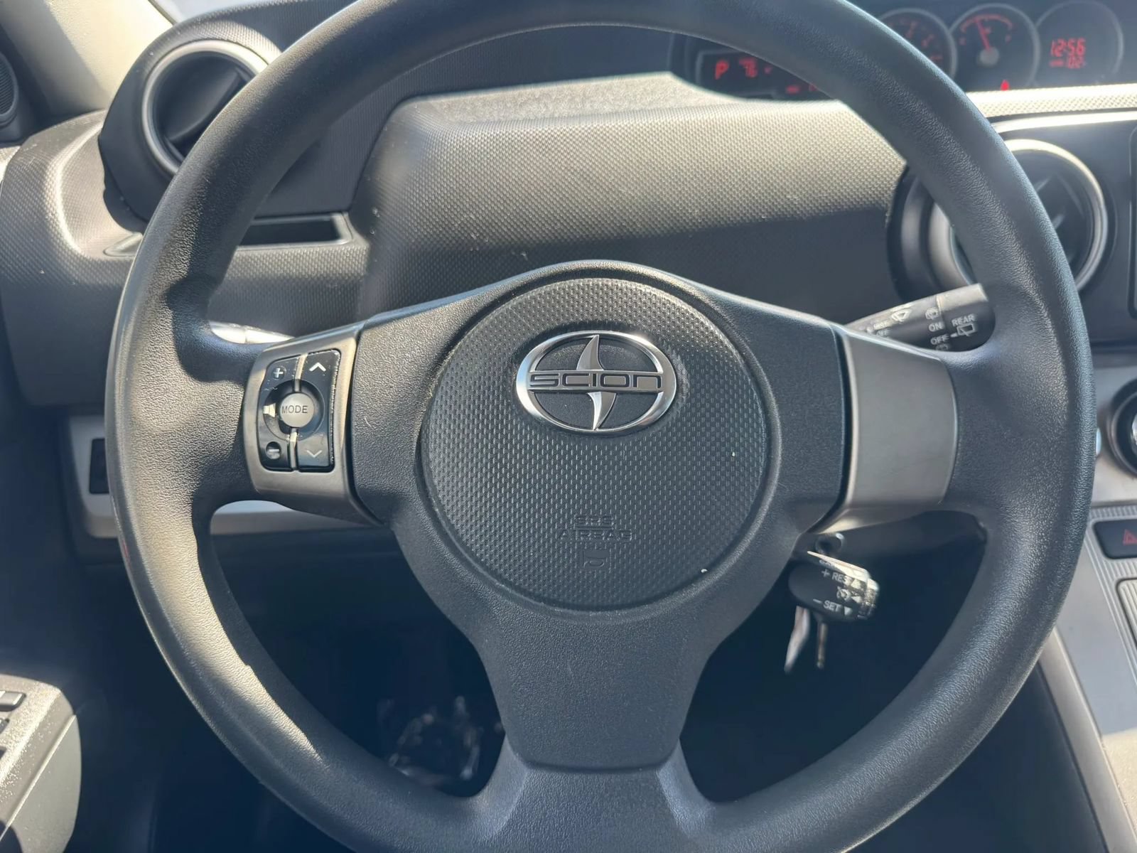 Used 2015 Scion xB FWD image 27