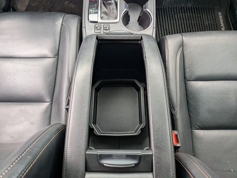 Used 2019 Toyota Highlander XLE image 36