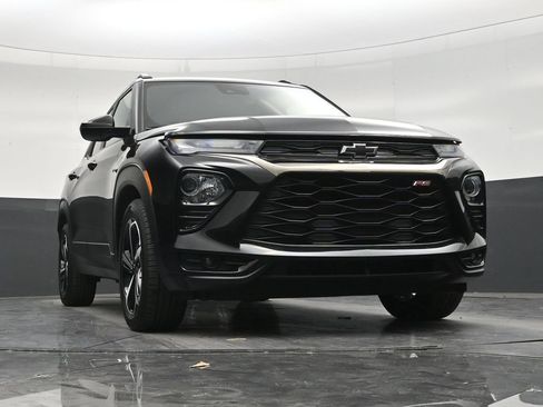 Used 2023 Chevrolet TrailBlazer RS w/ Sun and Liftgate Package FWD image 25