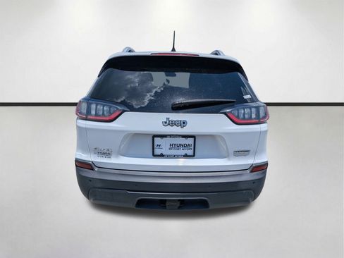 Used 2019 Jeep Cherokee Latitude Plus AWD/4WD image 5