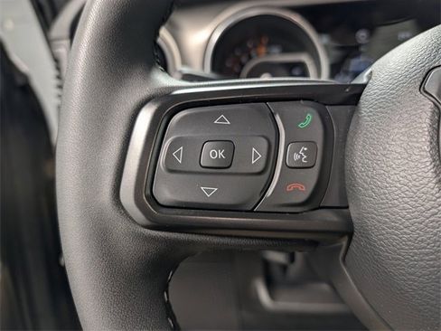 Used 2023 Jeep Gladiator Willys image 20