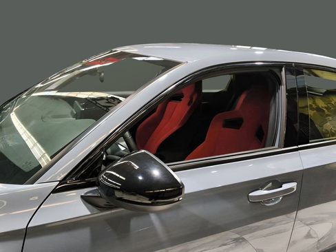 Used 2024 Honda Civic Type R image 9