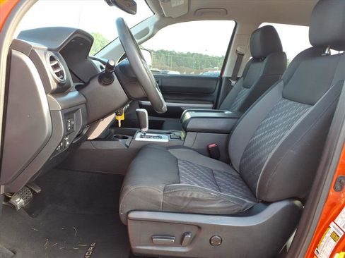 Used 2018 Toyota Tundra SR5 w/ SR5 Upgrade Package image 3