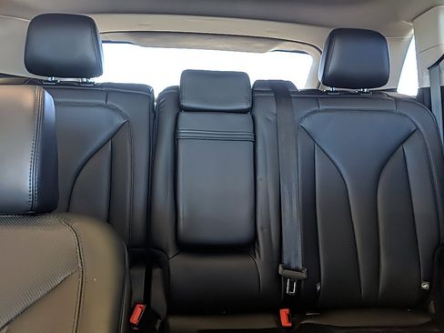 Certified 2022 Lincoln Nautilus Reserve image 29