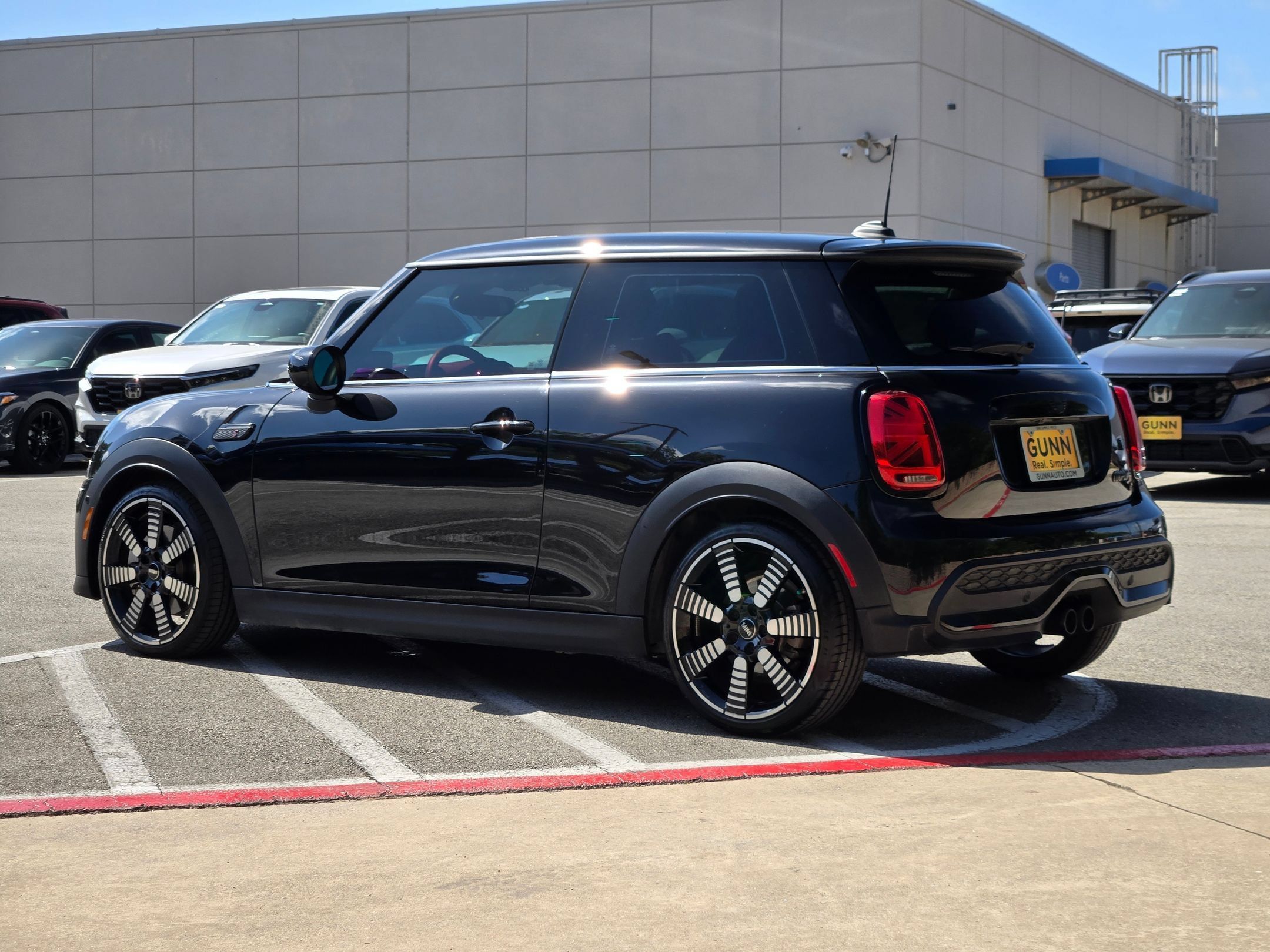 Used 2023 MINI Cooper S FWD image 5