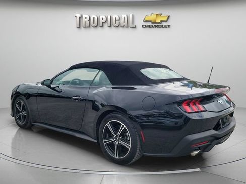 Used 2025 Ford Mustang Convertible RWD image 3