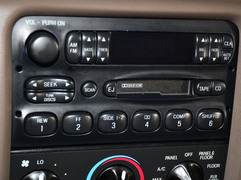 Used 1998 Ford Expedition Eddie Bauer RWD image 25