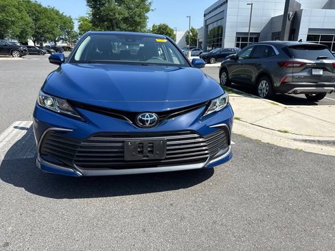 Used 2023 Toyota Camry LE FWD image 2