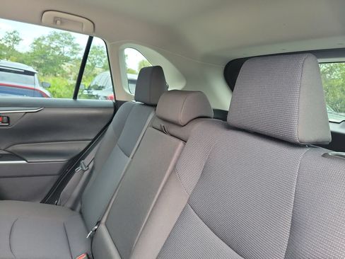 Certified 2024 Toyota RAV4 LE AWD/4WD image 23