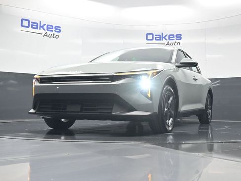 New 2026 Kia K4 LXS image 38
