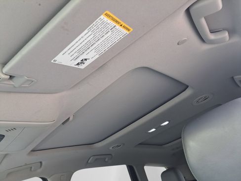 Used 2020 Buick Enclave Essence w/ Sport Touring Edition image 11