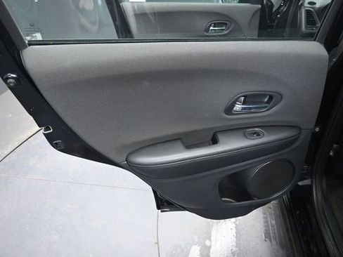 Used 2021 Honda HR-V LX image 13