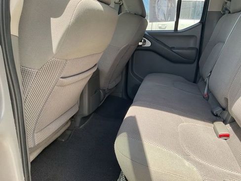 Used 2016 Nissan Frontier SV AWD/4WD image 18