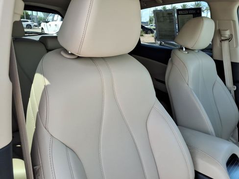 Used 2024 Acura RDX SH-AWD image 12
