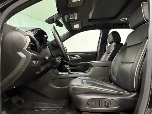 Used 2023 Chevrolet Traverse Premier w/ Redline Edition AWD/4WD image 15