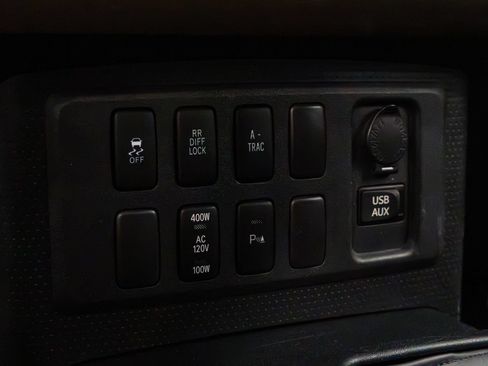 Used 2014 Toyota FJ Cruiser 4WD w/ Upgrade Package image 15