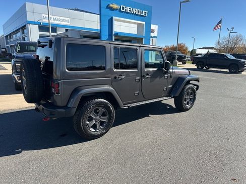 Used 2017 Jeep Wrangler Unlimited Rubicon image 30