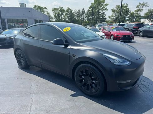 Used 2021 Tesla Model Y Long Range AWD/4WD image 6