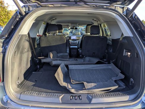 Certified 2023 Ford Explorer XLT w/ Equipment Group 202A image 36