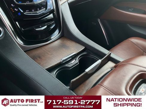 Used 2020 Cadillac Escalade ESV Luxury AWD/4WD image 27
